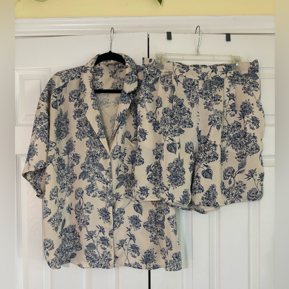H&M Cream and Navy Floral Button-Down Top and Shorts Set